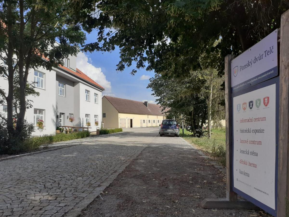Penzion Pansky Dvur Telc Exterior photo